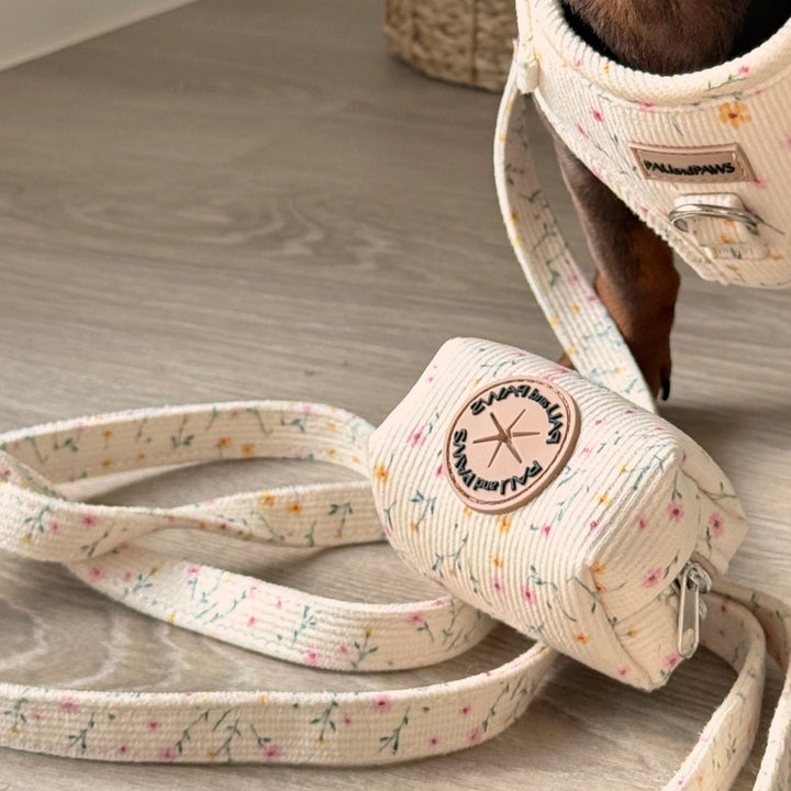 Vintage Flowers Walk Pack